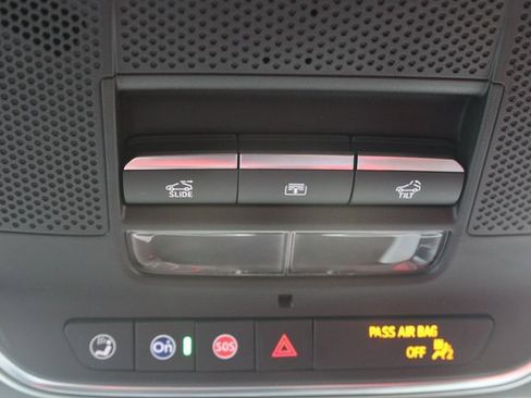 New 2025 Chevrolet Blazer EV RS image 28