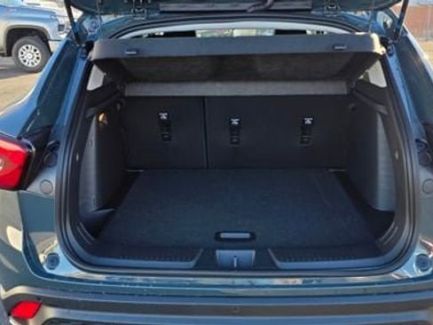 New 2026 Chevrolet Trax LT w/ Sunroof Package FWD image 7