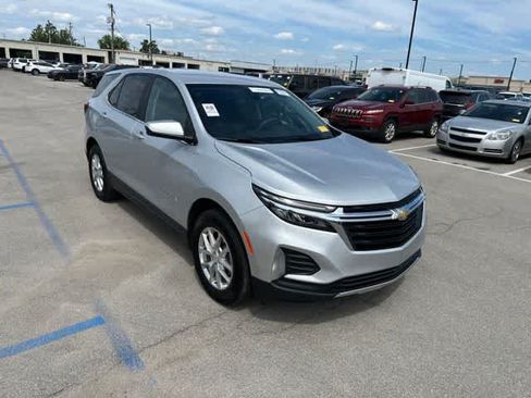Used 2022 Chevrolet Equinox LT w/ LPO, Floor Liner Package AWD/4WD image 27