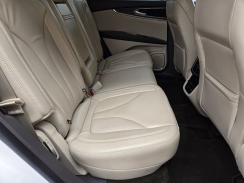 Used 2017 Lincoln MKX Select w/ Select Plus Package image 11