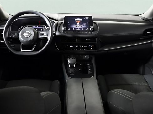 Used 2024 Nissan Rogue SV image 12