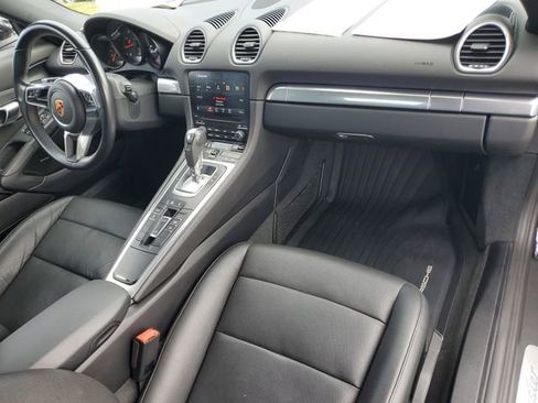 Used 2019 Porsche 718 Boxster image 10