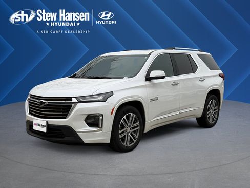 Used 2023 Chevrolet Traverse High Country w/ LPO, Floor Liner Package image 1