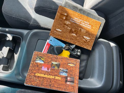 Used 2000 Chevrolet Silverado 1500 LS image 21