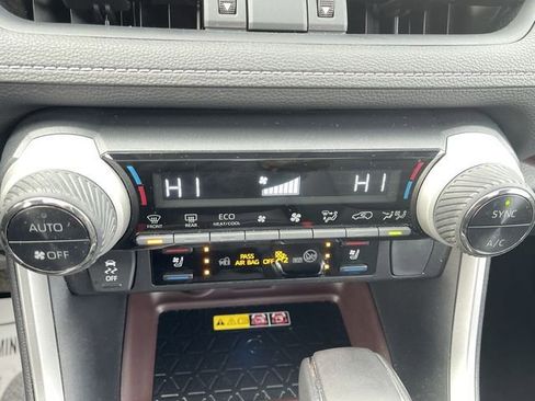 Used 2023 Toyota RAV4 Limited image 19