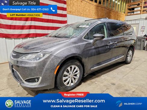 Used 2018 Chrysler Pacifica Touring-L image 1