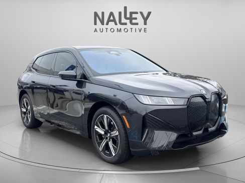 Used 2026 BMW iX xDrive45 w/ Premium Package image 6