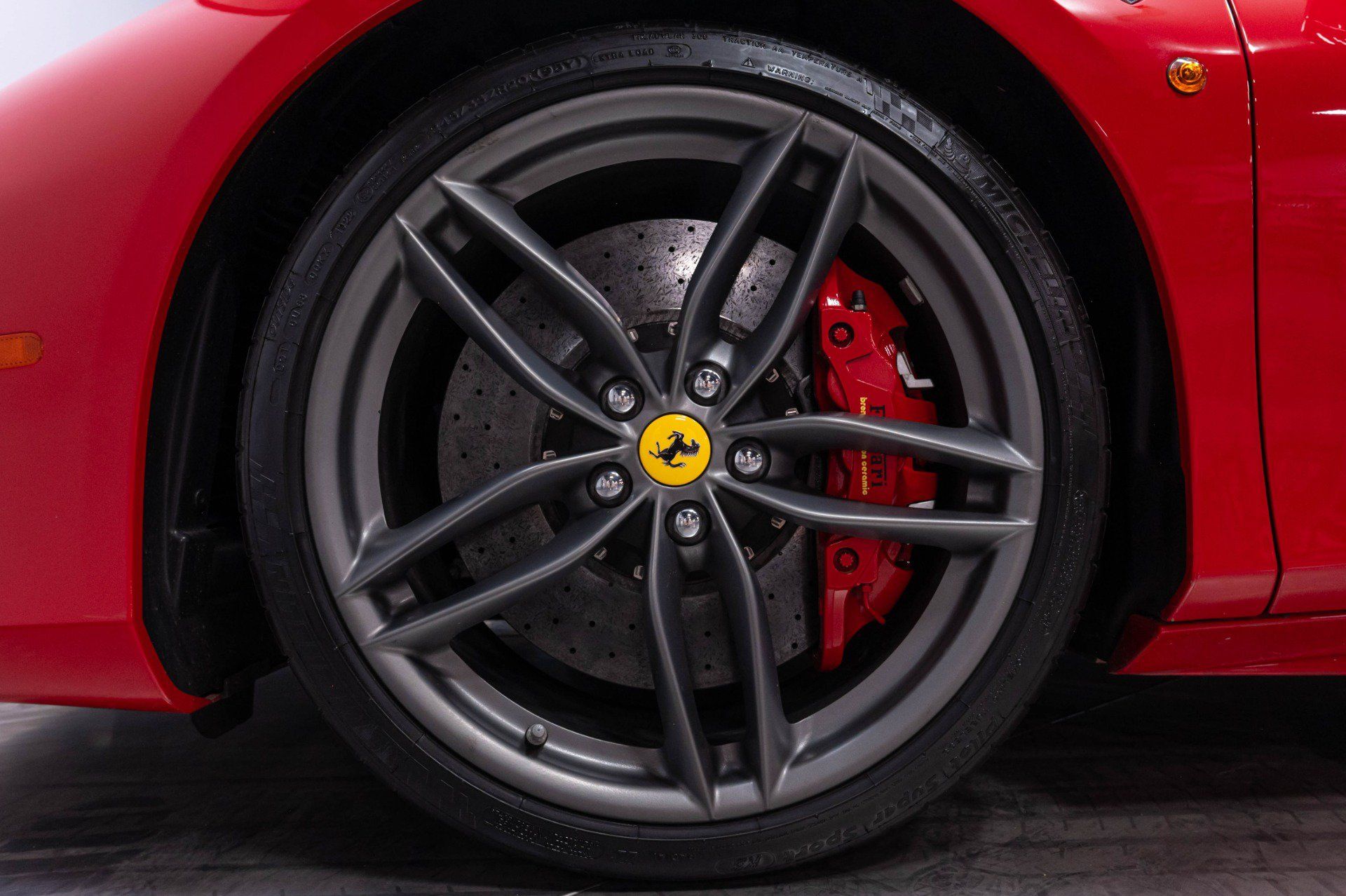 Used 2018 Ferrari 488 GTB RWD image 44