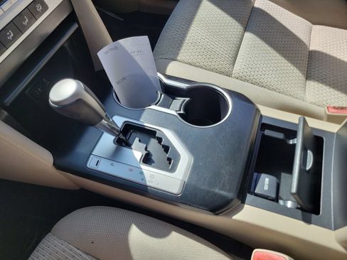 Used 2014 Toyota Camry LE FWD image 31