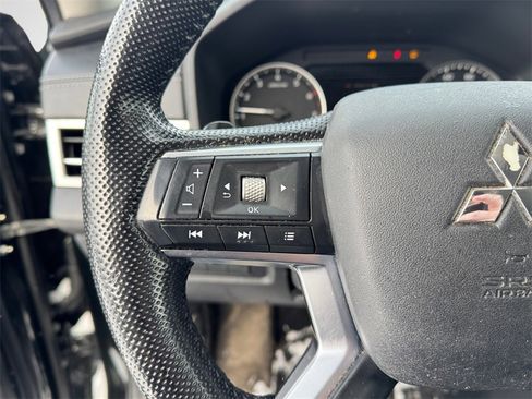 Used 2022 Mitsubishi Outlander SEL image 15