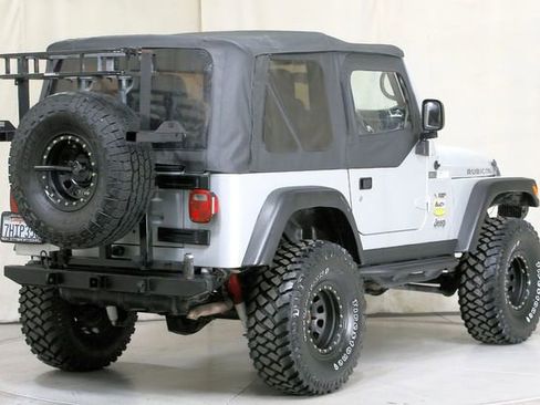 Used 2006 Jeep Wrangler Rubicon image 2