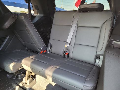 Used 2026 Chevrolet Tahoe High Country RWD image 4
