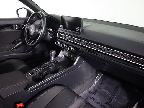 Used 2025 Honda Civic Sport image 28