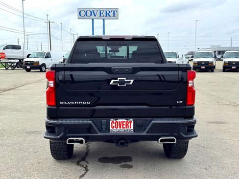 Used 2024 Chevrolet Silverado 1500 LT Trail Boss w/ Convenience Package II image 8