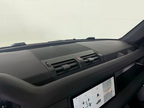 New 2024 Land Rover Defender 110 S AWD/4WD image 32