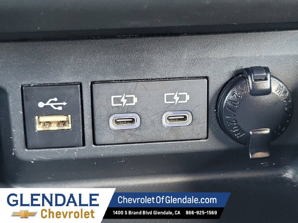 Used 2024 Toyota Highlander LE AWD/4WD image 28