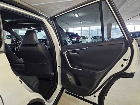 Used 2025 Toyota RAV4 XSE w/ Premium Package AWD/4WD image 33