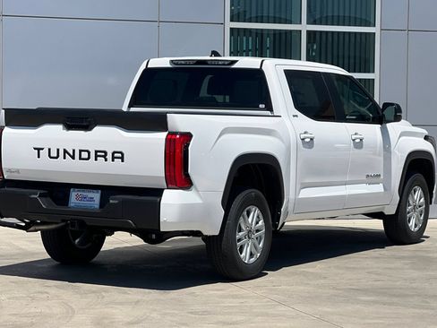 New 2026 Toyota Tundra SR5 w/ SR5 Premium Package AWD/4WD image 4