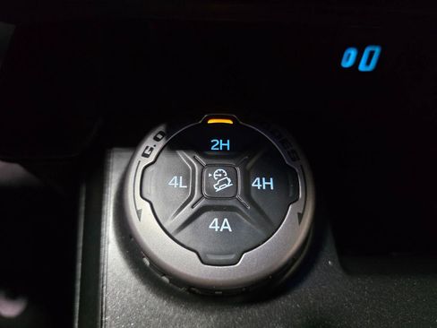 Used 2022 Ford Bronco Badlands image 36