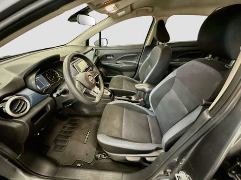 Used 2025 Nissan Versa SV FWD image 13