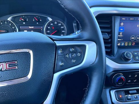 Used 2023 GMC Acadia SLT w/ Elevation Edition image 25