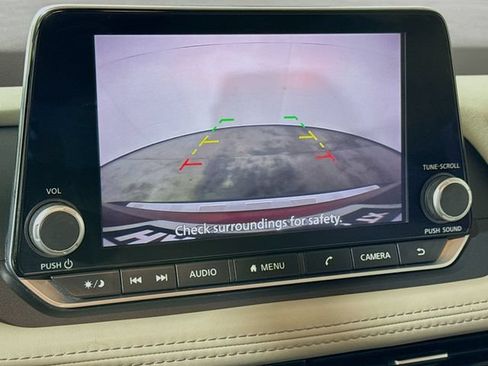 Used 2023 Nissan Rogue SV FWD image 11