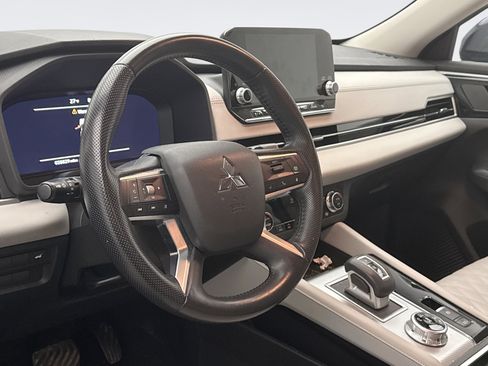 Used 2022 Mitsubishi Outlander SEL image 7