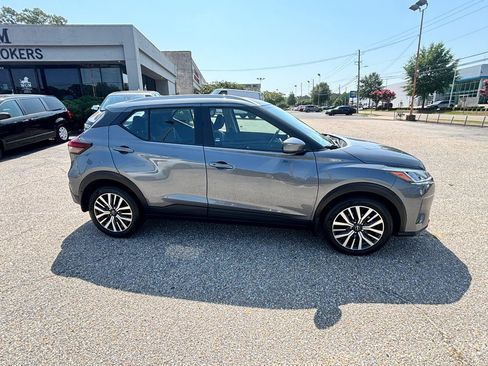 Used 2023 Nissan Kicks SV FWD image 34