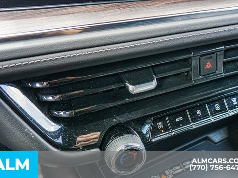Used 2025 Chevrolet Tahoe LT AWD/4WD image 45