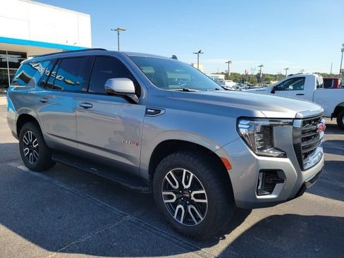 Used 2024 GMC Yukon AT4 AWD/4WD image 2
