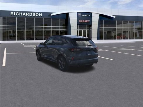 Used 2023 Ford Escape ST-Line w/ Tech Pack #1 AWD/4WD image 3