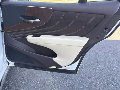 Used 2018 Lexus LS 500 w/ Accessory Package (Z2) image 16