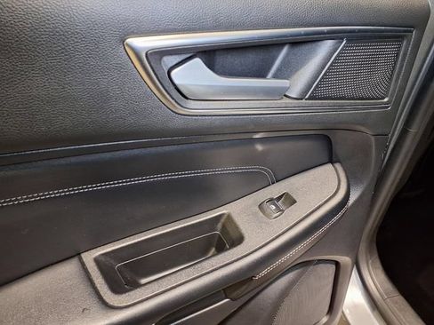 Used 2022 Ford Edge Titanium AWD/4WD image 23