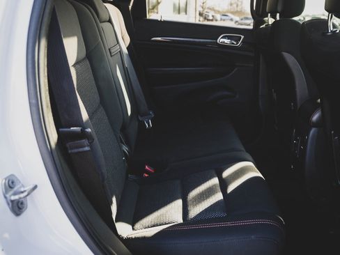 Used 2017 Jeep Grand Cherokee Limited 75th Anniversary image 33