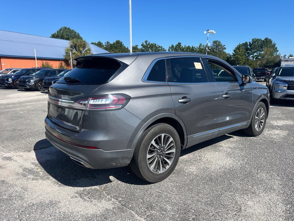Used 2021 Lincoln Nautilus Reserve FWD image 3