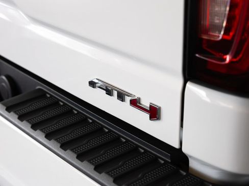Used 2019 GMC Sierra 1500 AT4 w/ AT4 Premium Package AWD/4WD image 9