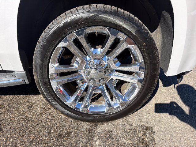 Used 2017 GMC Yukon SLT w/ Premium Edition AWD/4WD image 30