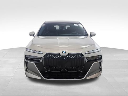 Used 2025 BMW 760i xDrive 760i xDrive w/ Executive Package image 8