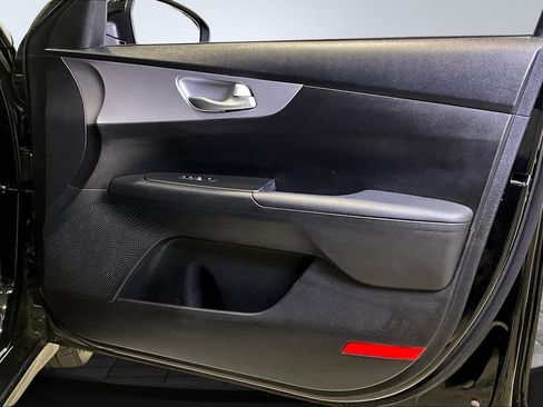 Used 2024 Kia Forte LXS image 27