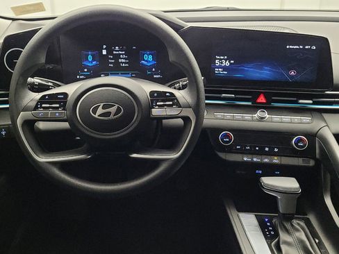 Used 2024 Hyundai Elantra SEL FWD image 22