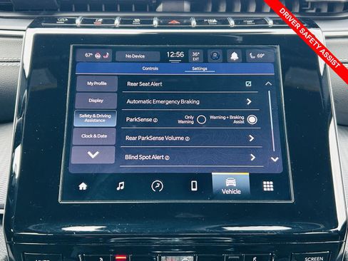 Used 2023 Jeep Grand Cherokee Altitude image 7