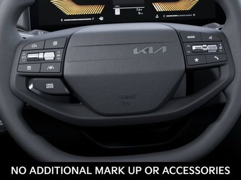 New 2026 Kia K4 FWD image 22