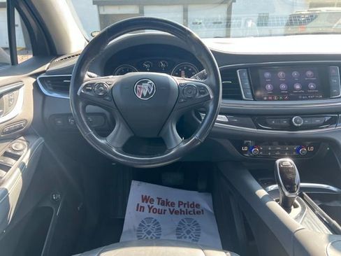 Used 2020 Buick Enclave Premium w/ Sun and Sites Package image 21