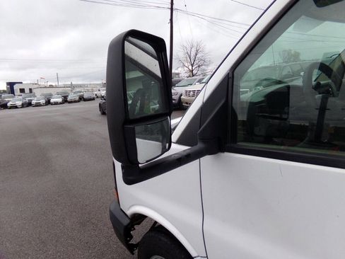 Used 2007 GMC Savana 3500 image 48