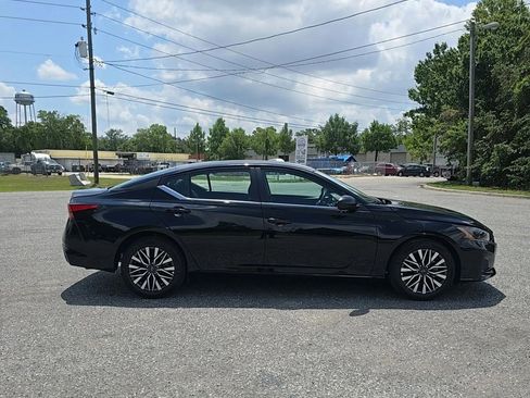Used 2026 Nissan Altima 2.5 SV FWD image 5
