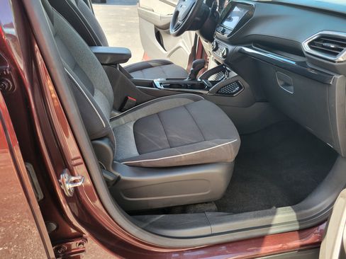 Certified 2023 Chevrolet TrailBlazer LT w/ Convenience Package FWD image 28