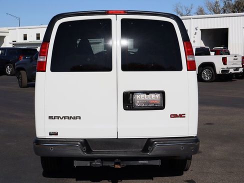 Used 2022 GMC Savana 3500 LS w/ Chrome Appearance Package image 7