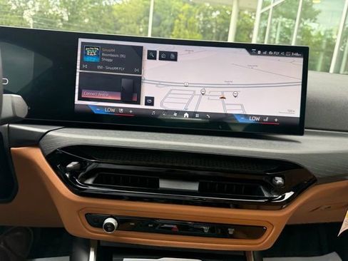 New 2025 BMW 330i xDrive Sedan w/ Premium Package image 15