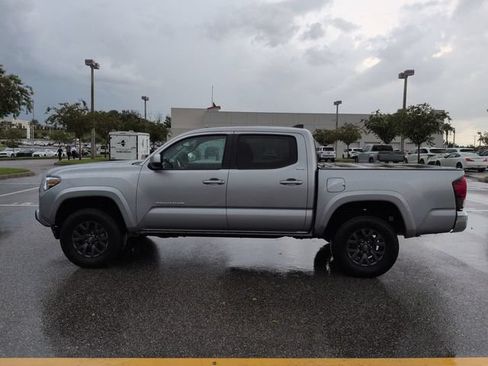 Used 2021 Toyota Tacoma SR5 RWD image 7