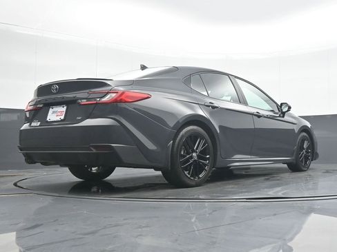 Used 2025 Toyota Camry XSE FWD image 30